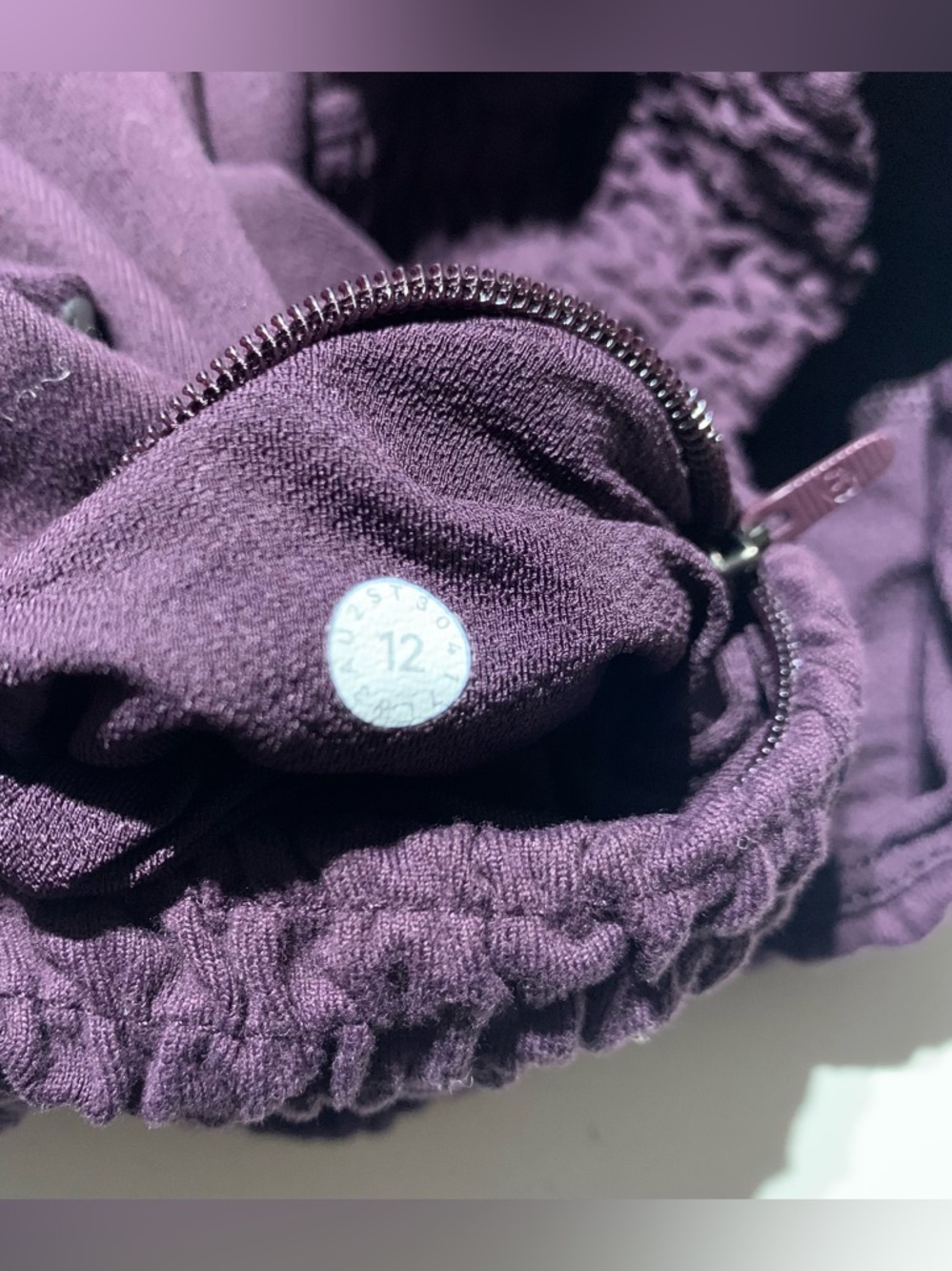 Lululemon Hoodie Pullover Sweater Women's Burgundy Plum Smocked Trim Size 12 - Picture 8 of 8